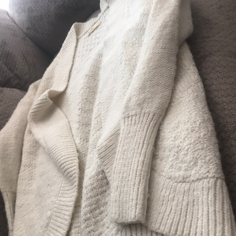 Hollister knit sweater